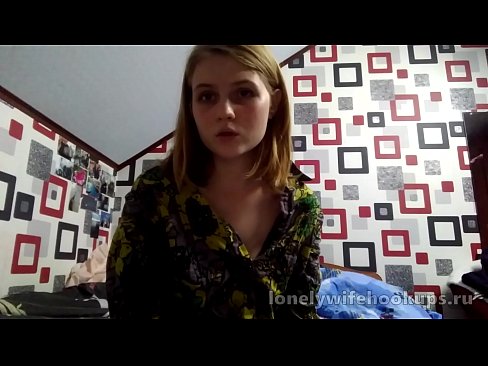 ❤️ Studentja e re bjonde nga Rusia i pëlqen karkat më të mëdha. ❌ Video qij tek ne ❌️