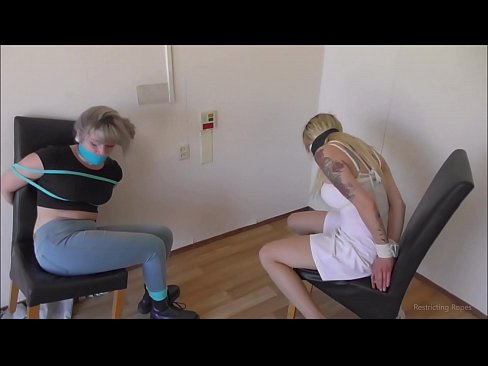 ❤️ E varur / e lidhur dhe e gojës / vajzë në ankth ❌ Video qij tek ne ❌️